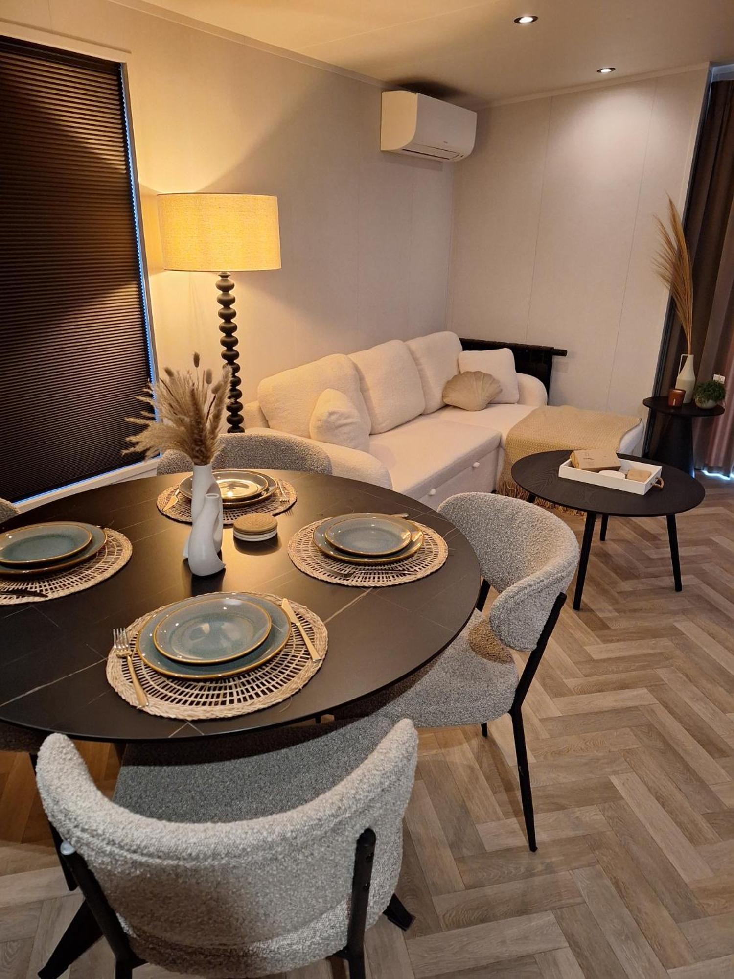 'Relax Lodge Sea' - Wellness Lodge In Zeeland - Private Sauna - Airco - Garden - Outdoor Swimming Pool - Free Wifi, Towels & Bed Linen Heinkenszand Eksteriør bilde
