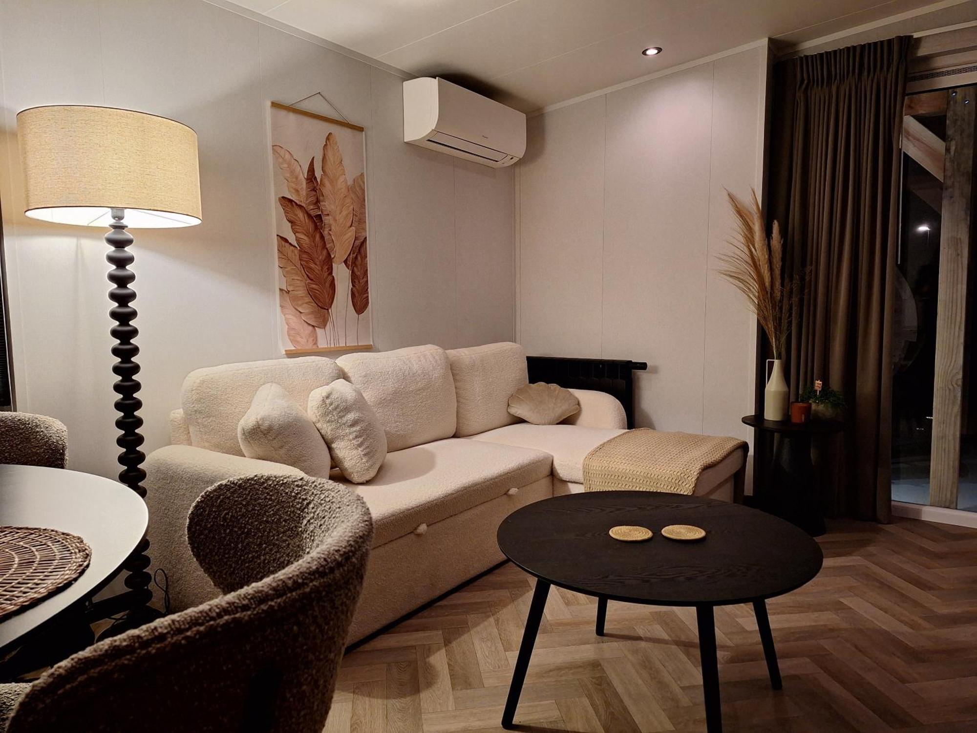 'Relax Lodge Sea' - Wellness Lodge In Zeeland - Private Sauna - Airco - Garden - Outdoor Swimming Pool - Free Wifi, Towels & Bed Linen Heinkenszand Eksteriør bilde