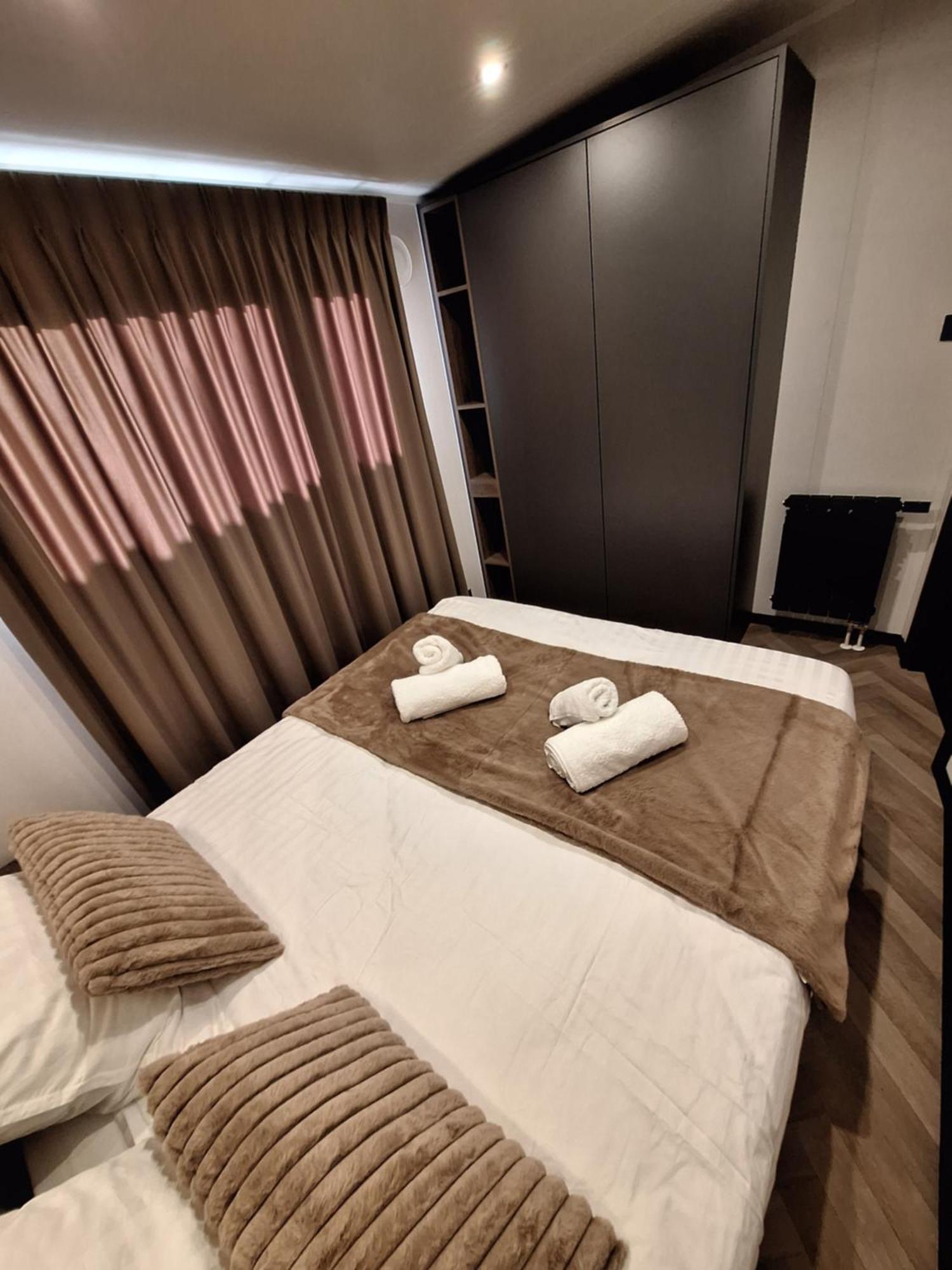 'Relax Lodge Sea' - Wellness Lodge In Zeeland - Private Sauna - Airco - Garden - Outdoor Swimming Pool - Free Wifi, Towels & Bed Linen Heinkenszand Eksteriør bilde