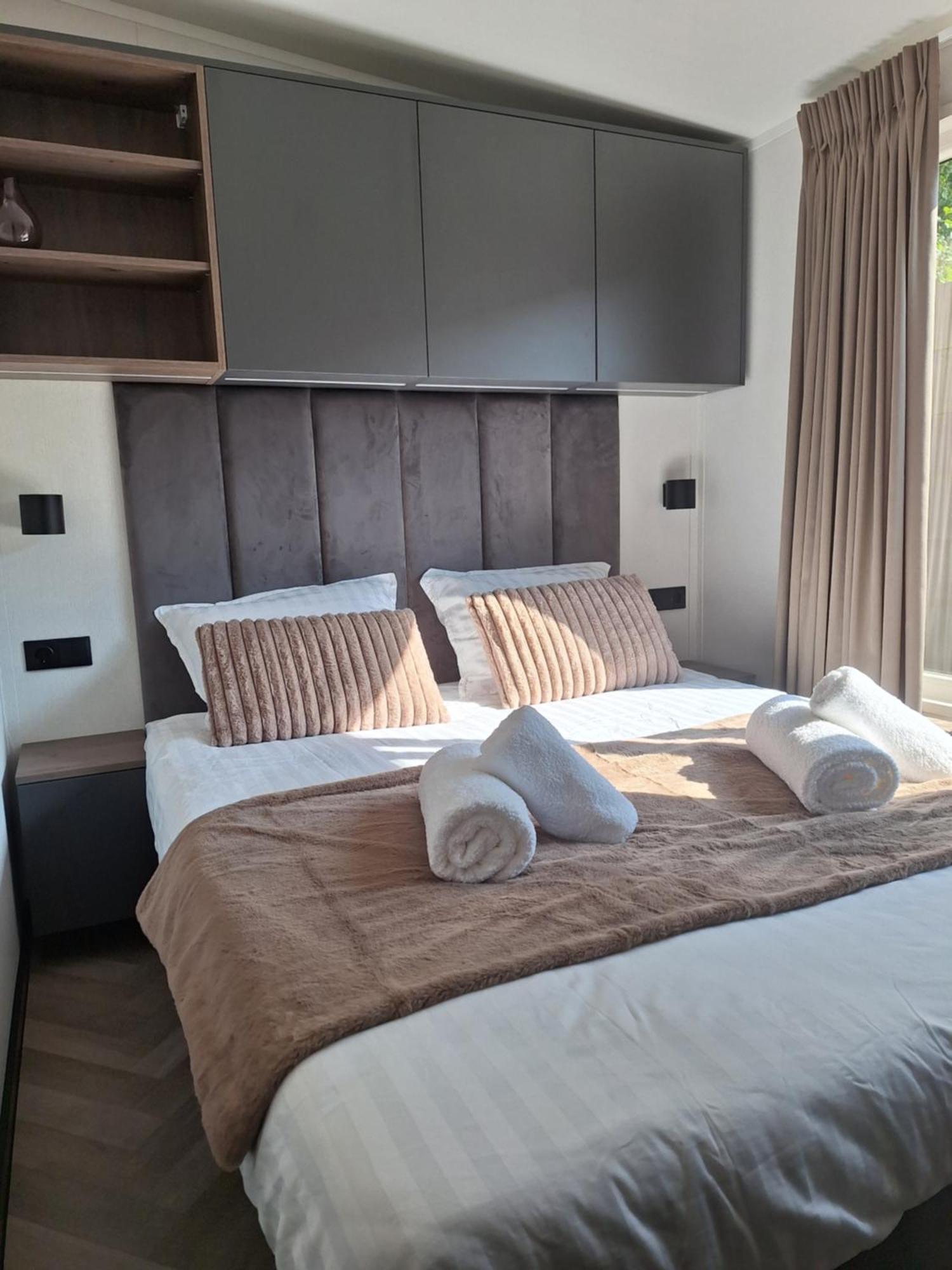'Relax Lodge Sea' - Wellness Lodge In Zeeland - Private Sauna - Airco - Garden - Outdoor Swimming Pool - Free Wifi, Towels & Bed Linen Heinkenszand Eksteriør bilde